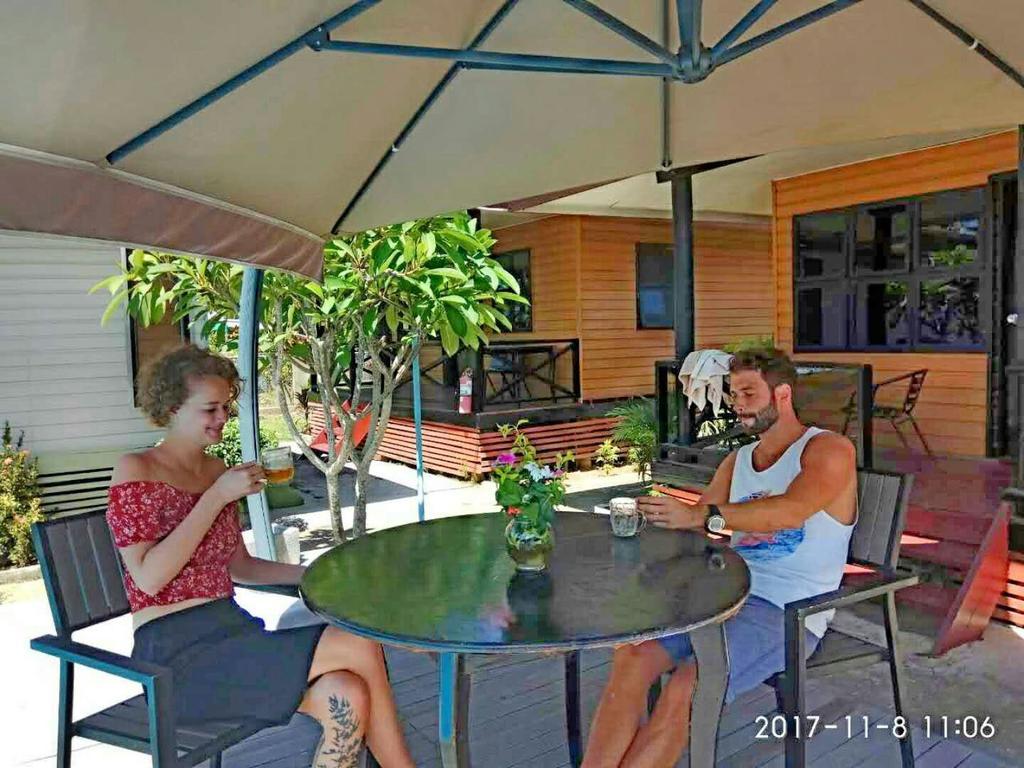 Beach Escape Resort Nadi Esterno foto